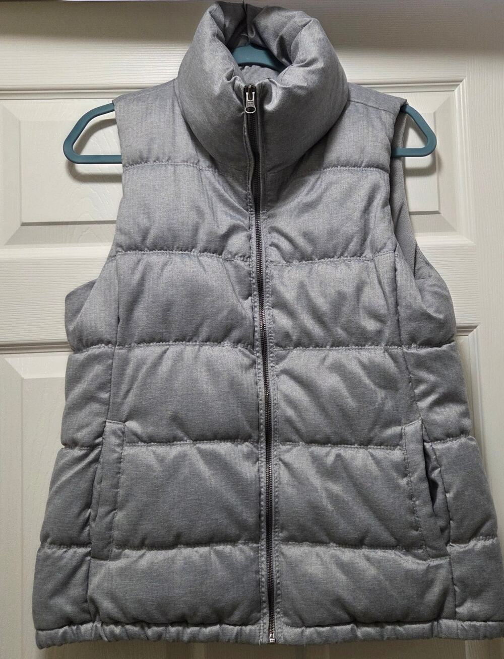 Old Navy Women's Puffer Vest Grey Heather Fleece Lined Funnel Neck Size M
